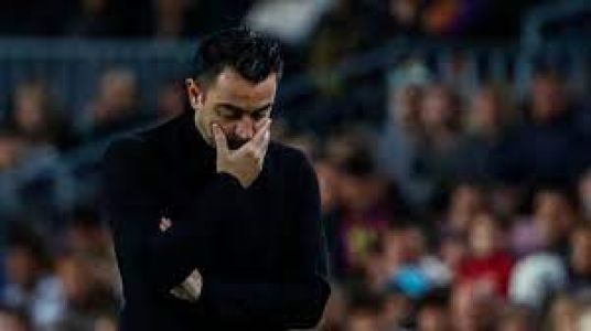 Xavi Hernández, decepcionado tras la derrota contra el Real Madrid