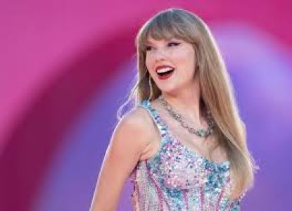 SLAVENĀ DZIEDĀTĀJA TAYLOR SWIFT DODAS 5 GADU ATPŪTĀ