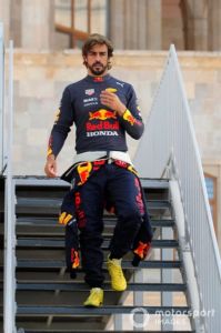 FERNANDO ALONSO ELIGE A RED BULL