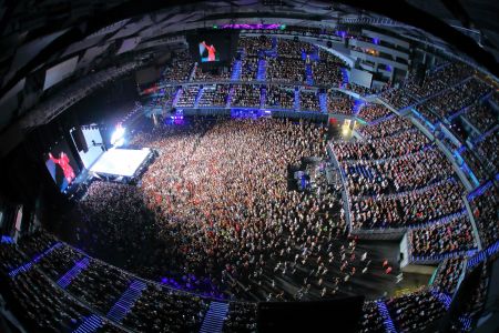 Emilia anuncia fecha para su concierto en el Wizink Center y sus fans se niegan a comprar la entrada por este motivo.